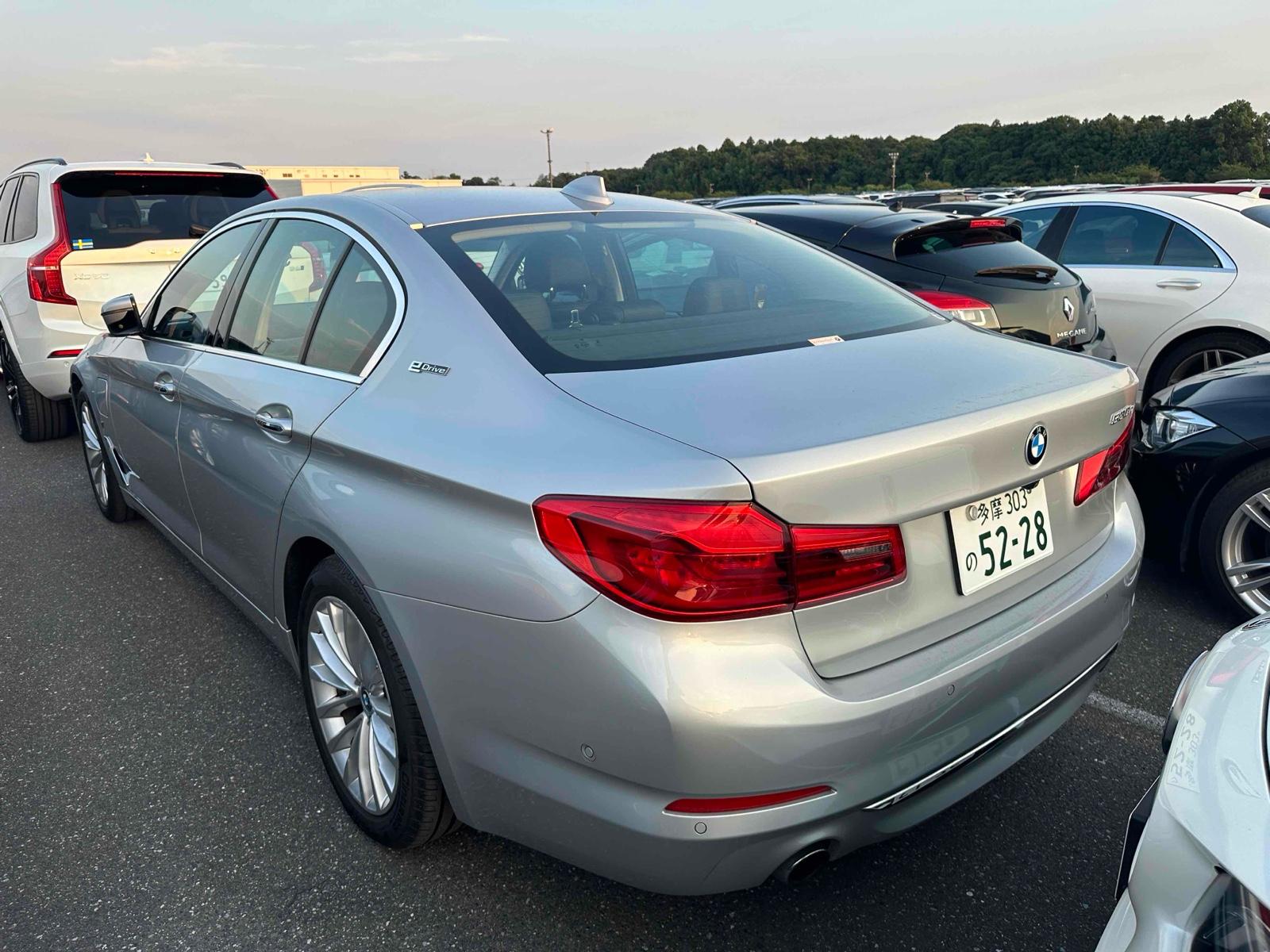 BMW 530 E LUXURY I-PERFORMANCE