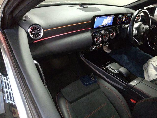 Mercedes-Benz A-class Sedan A200D SEDAN AMG LINE