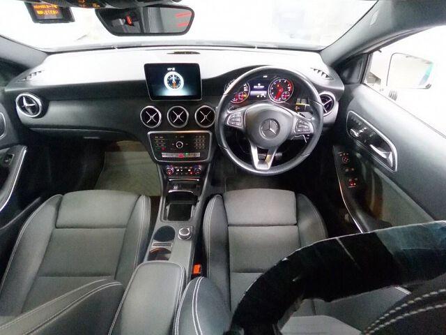 Mercedes-Benz A-class A180