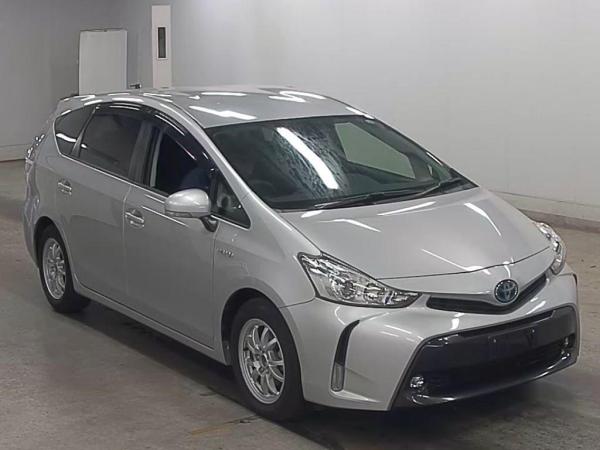 Toyota Prius ALPHA S