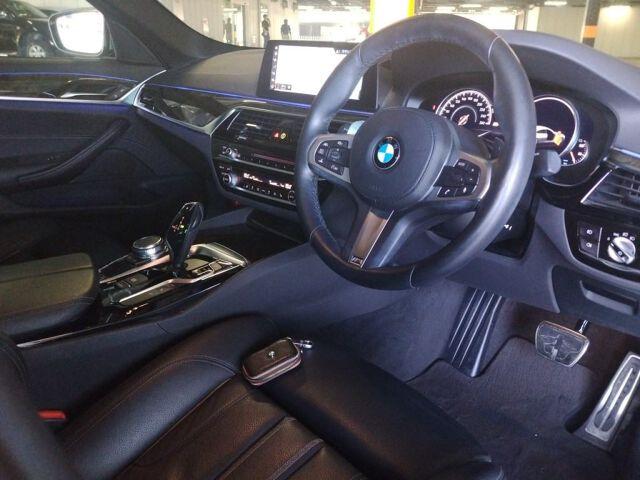 BMW 5 Series 4d 530E M-SPORT IPERFORMANCE