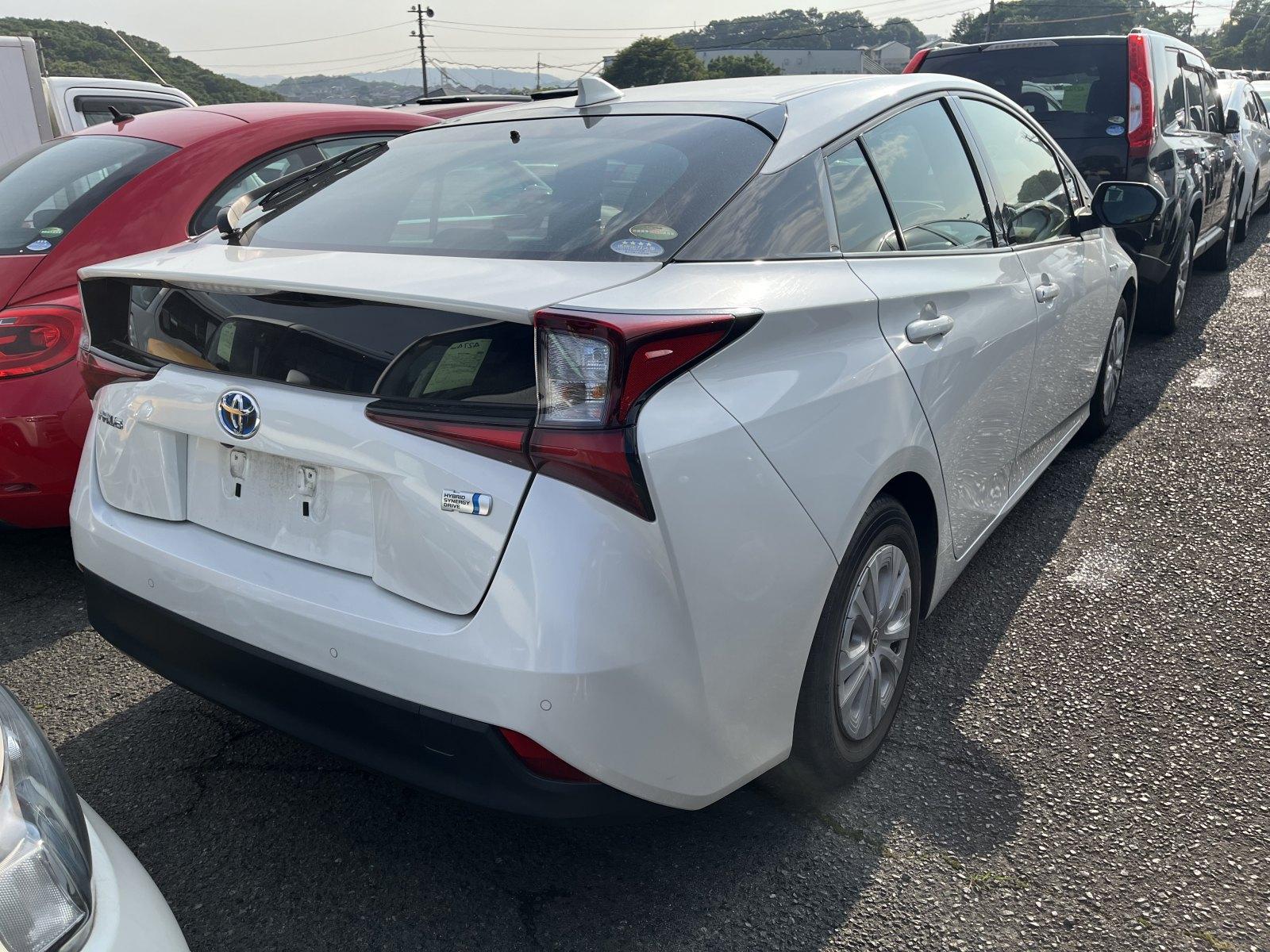 Toyota Prius  S SAFETY SENS