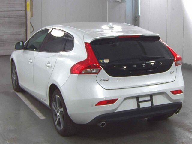 Volvo V40 D4
