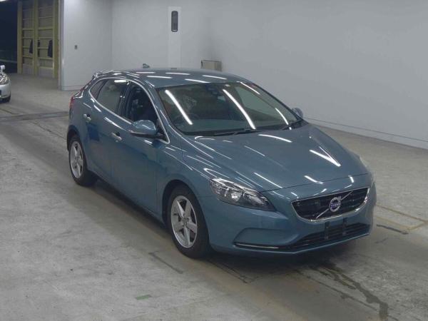 Volvo V40 T4