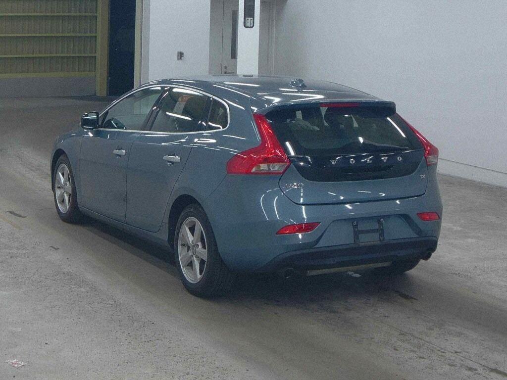 Volvo V40 T4