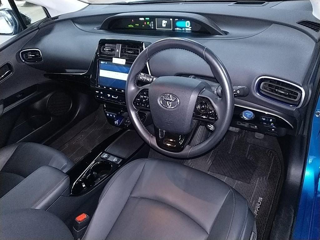 Toyota Prius A TOURING SELECTION