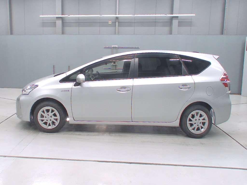 Toyota Prius ALPHA S