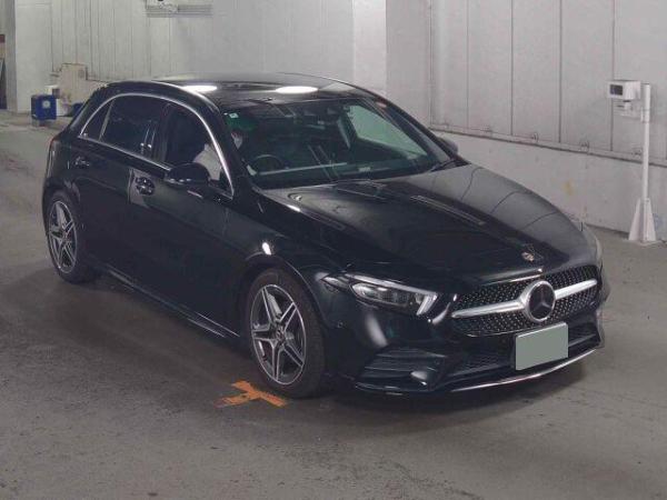 Mercedes-Benz A-class A200D AMG LINE