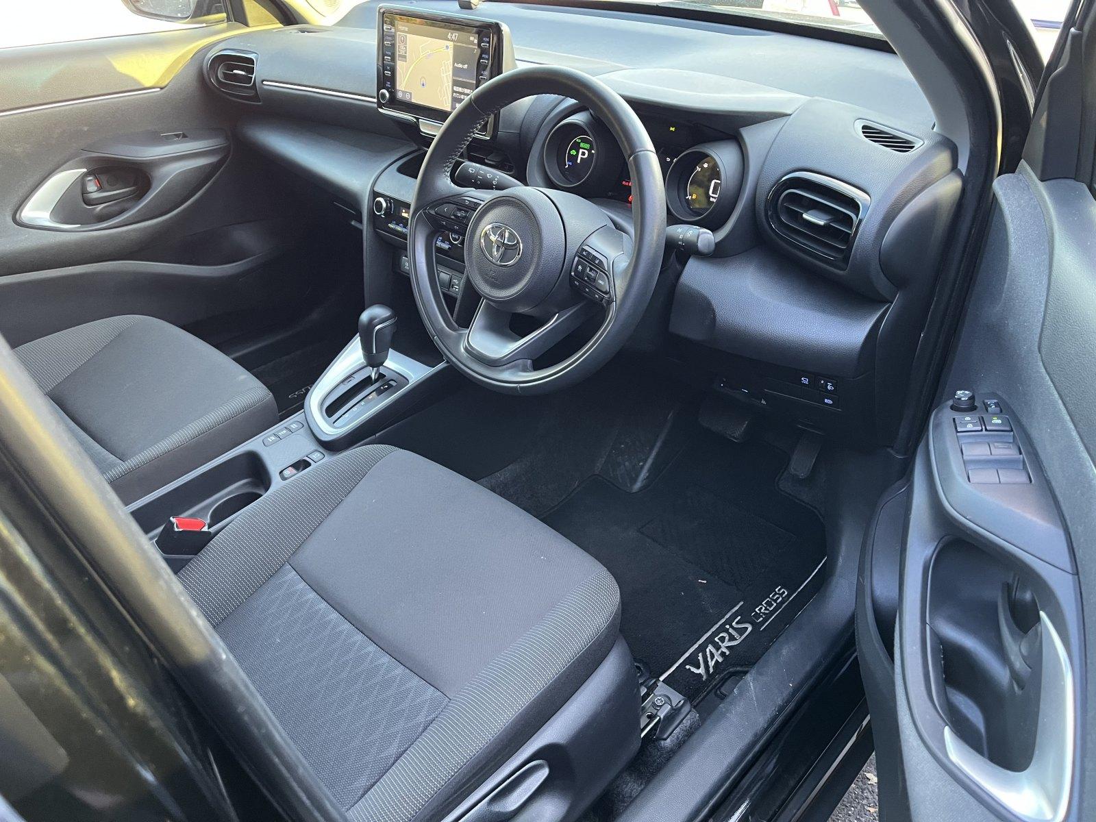 Toyota Yaris Cross HYBRID G