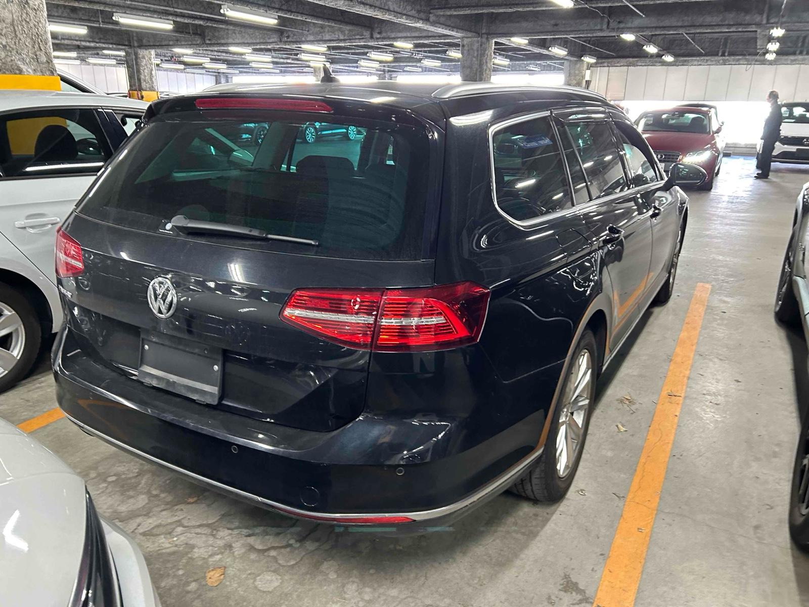 Volkswagen PASSAT VARIANT TDI ELEGANCE LINE