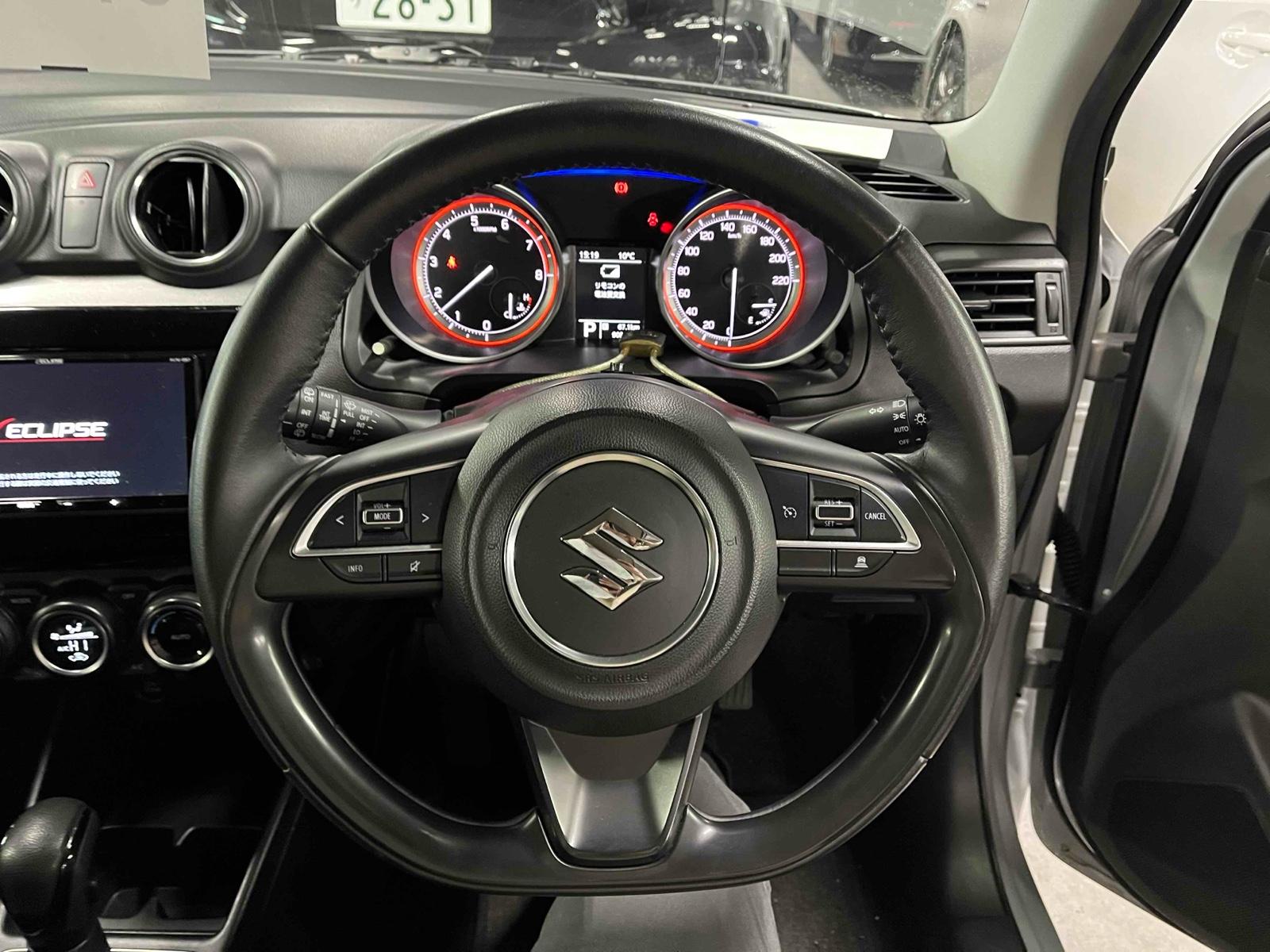 Suzuki Swift 5D XG LIMITED