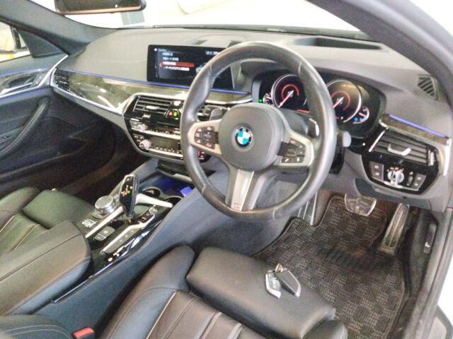 BMW 5 Series 4d 530E M-SPORT IPERFORMANCE