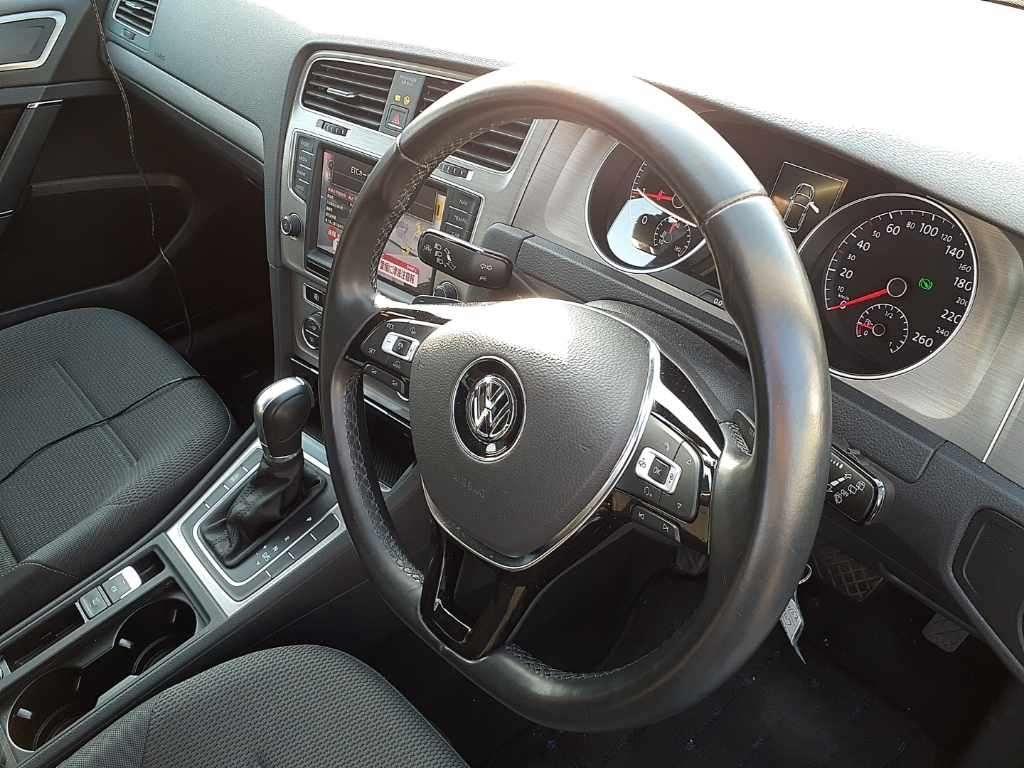 Volkswagen Golf 1.2