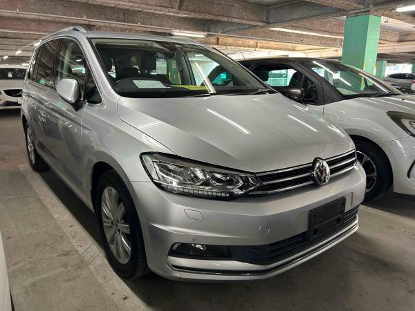 Volkswagen GOLF TOURAN TDI HIGH LINE