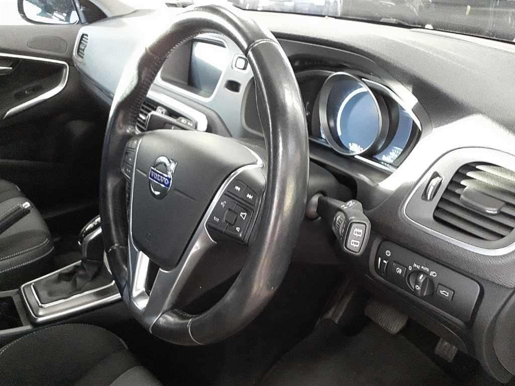 Volvo V40 1.6