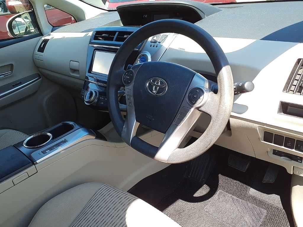 Toyota Prius ALPHA S