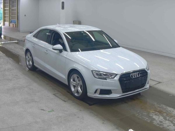 Audi A3 SEDAN 1.4TFSI SPOILER RUG