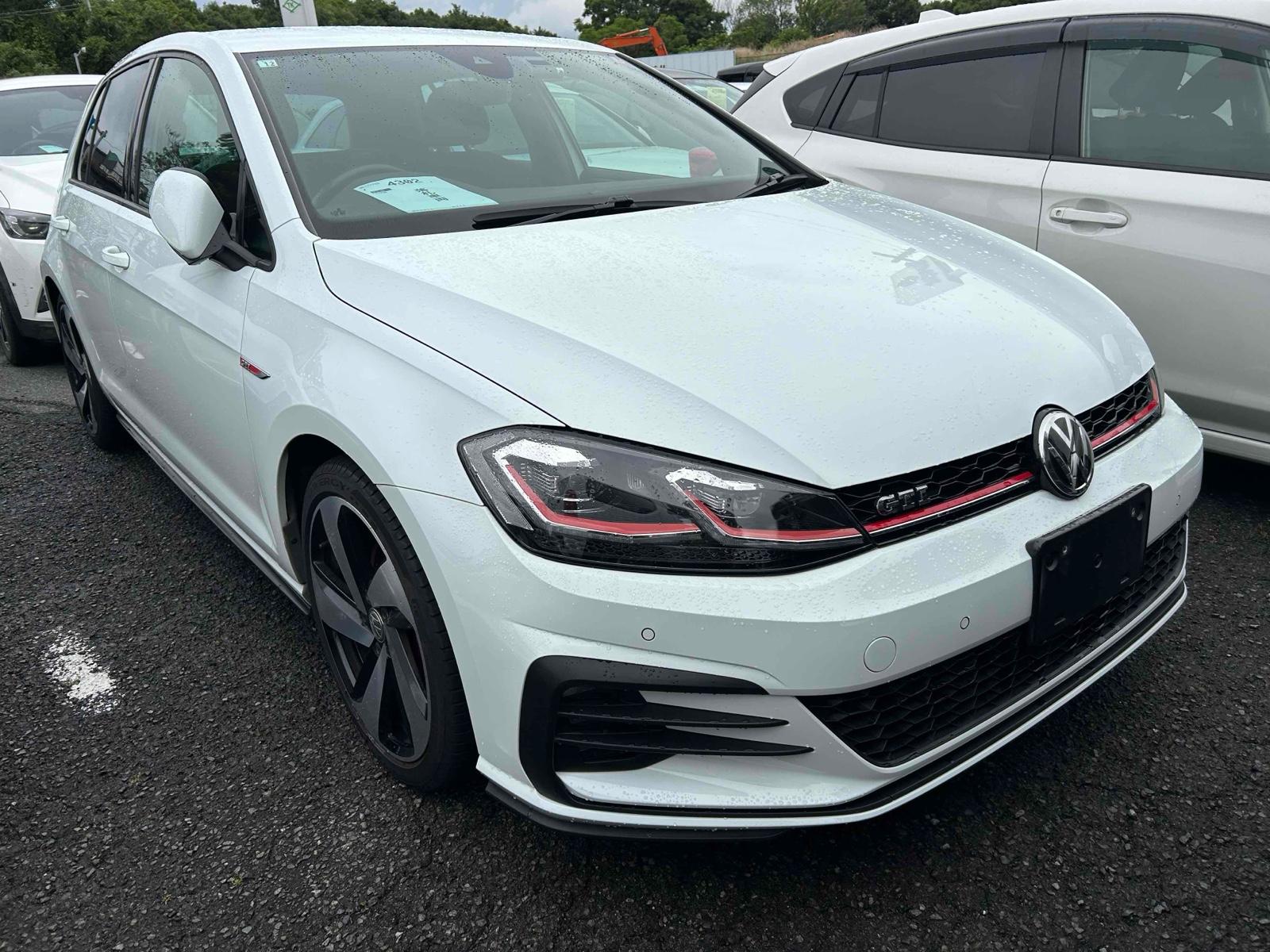 Volkswagen GOLF GTI DCC PACKAGE