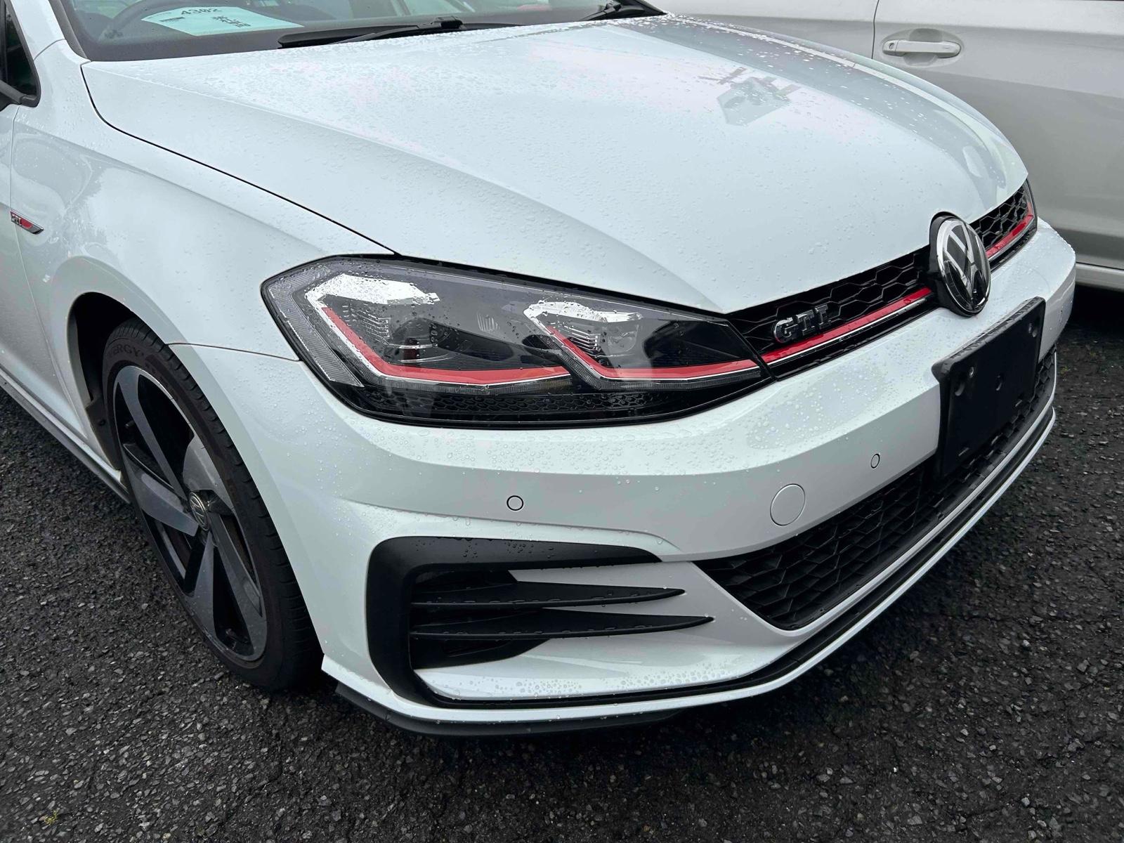 Volkswagen GOLF GTI DCC PACKAGE