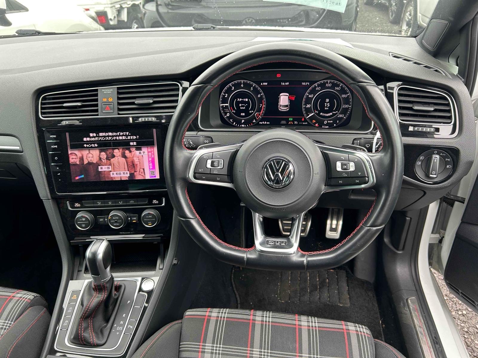 Volkswagen GOLF GTI DCC PACKAGE