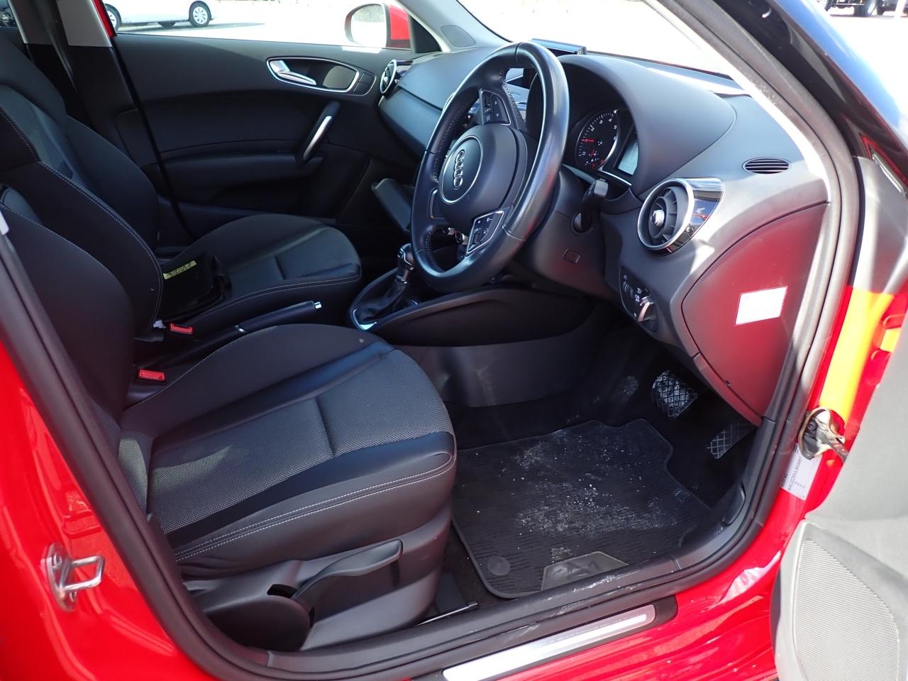 Audi A1 Sportback 1.0 TFSI SPORT