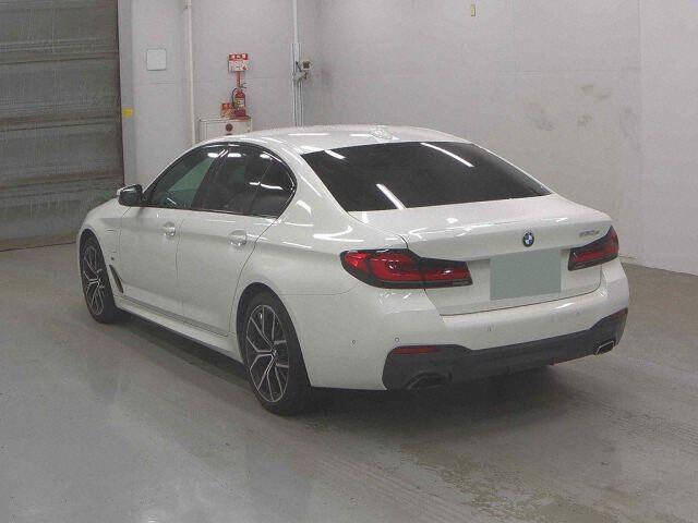 BMW 5 Series 4d 530E M-SPORT EDITION JOY+