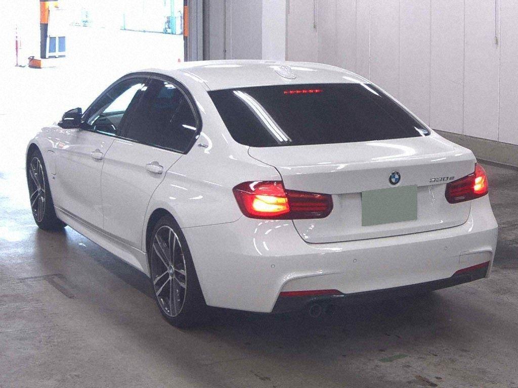 BMW 330E E M-SPORTS I-PEFORMANCE