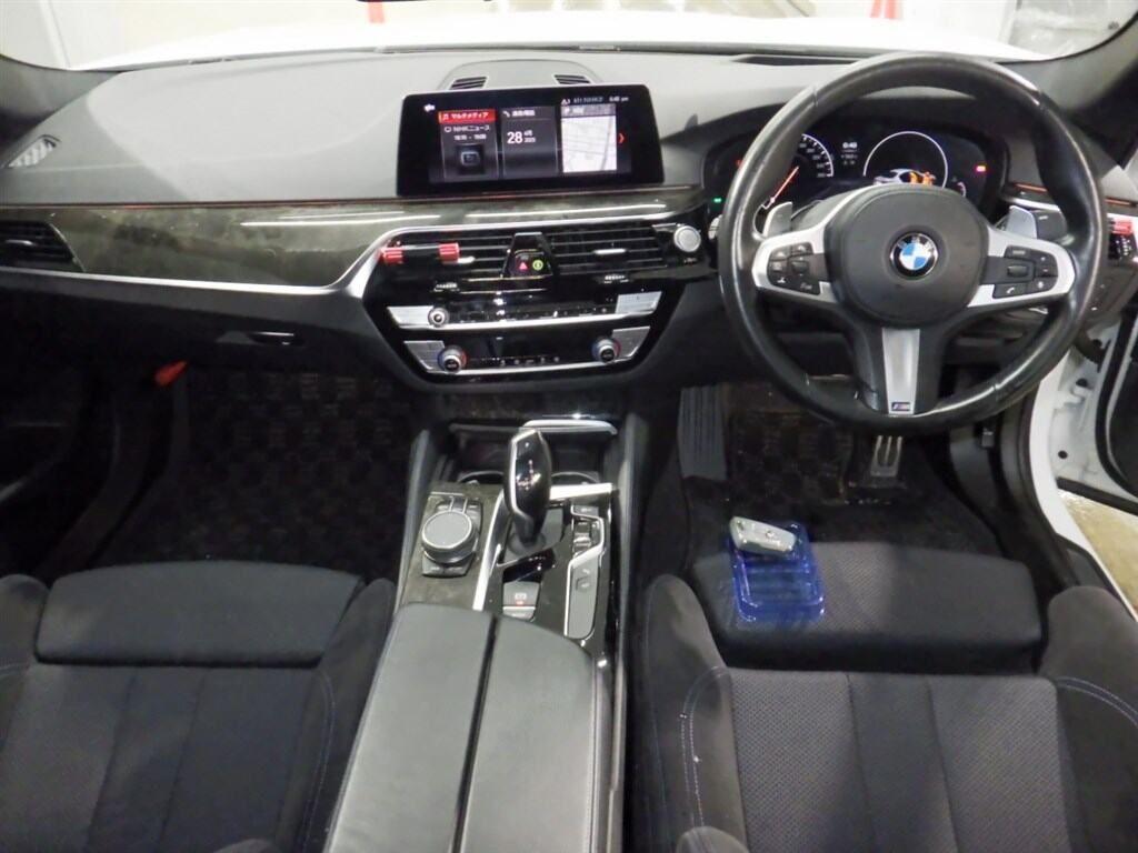 BMW 5 Series 4d 523D M-SPORT