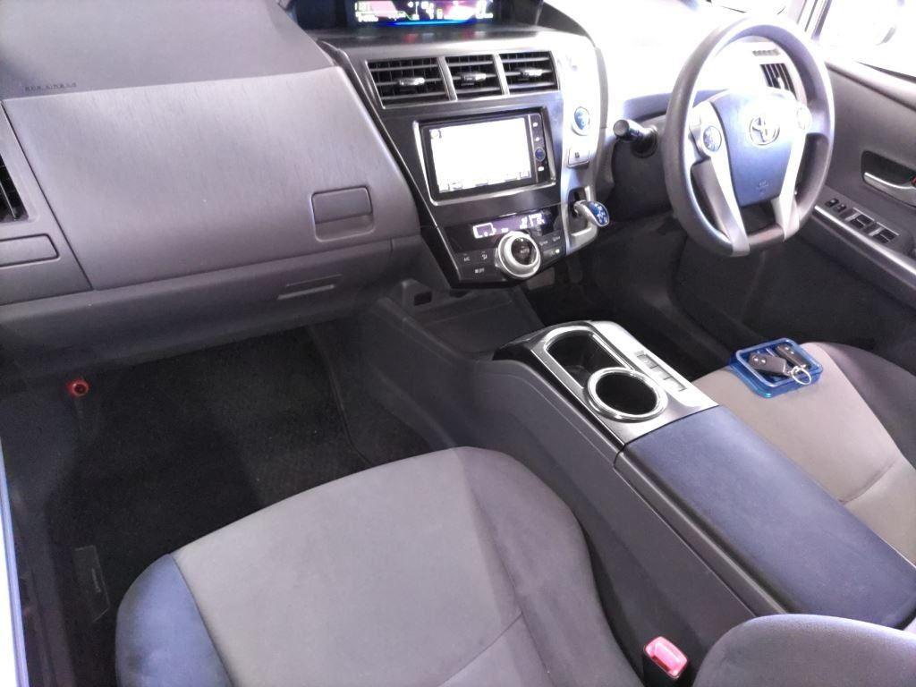 Toyota Prius ALPHA S