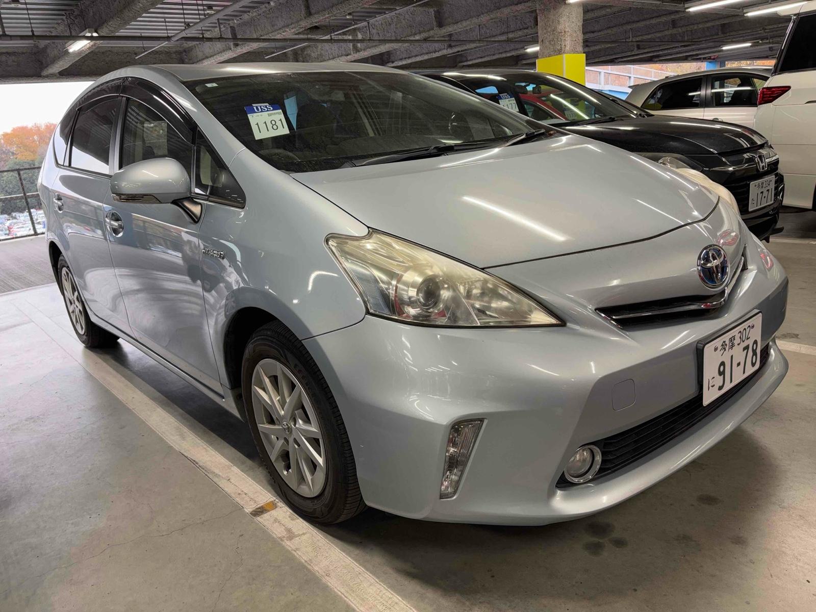 Toyota Prius ALPHA S
