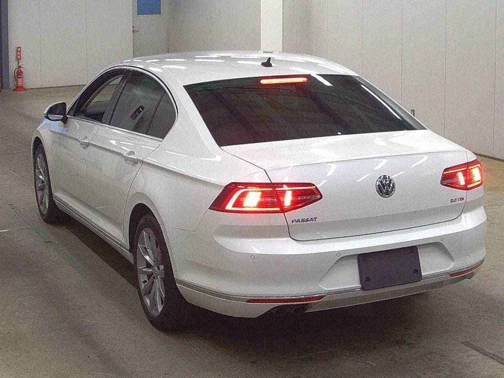 Volkswagen Passat TDI HIGH LINE