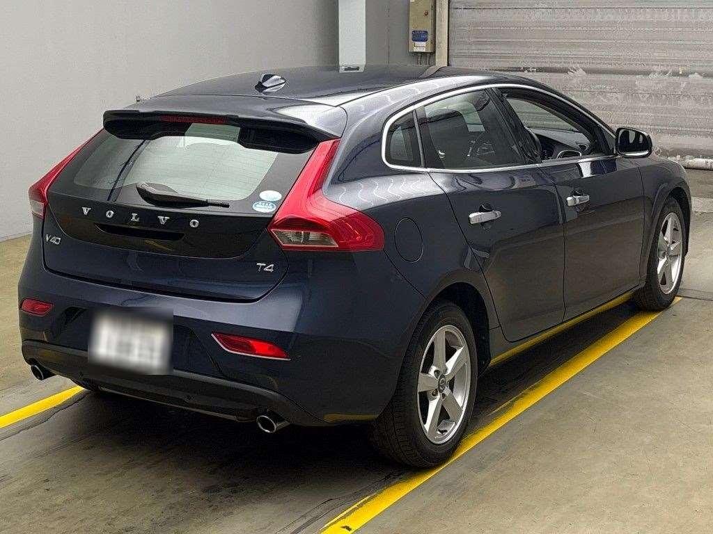 Volvo V40 T4