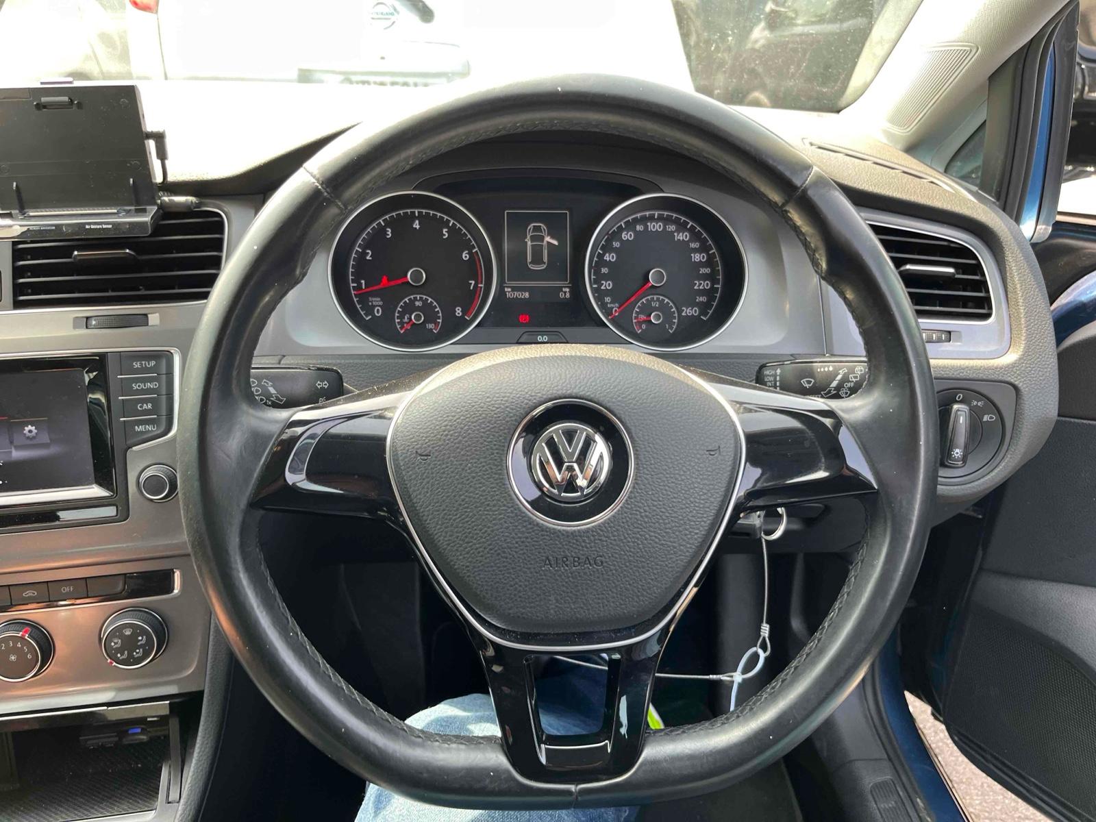 Volkswagen Golf TSITORENBMOSHON TECH