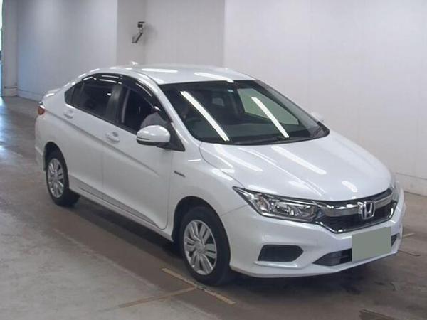 Honda Grace HV DX