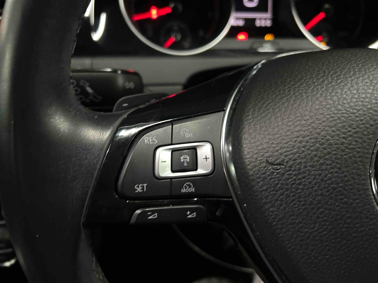 Volkswagen Golf TSI HIGH LINE BLUE TECH