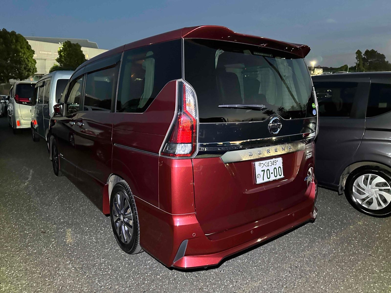 Nissan Serena HIGHWAY STAR V SELECTION