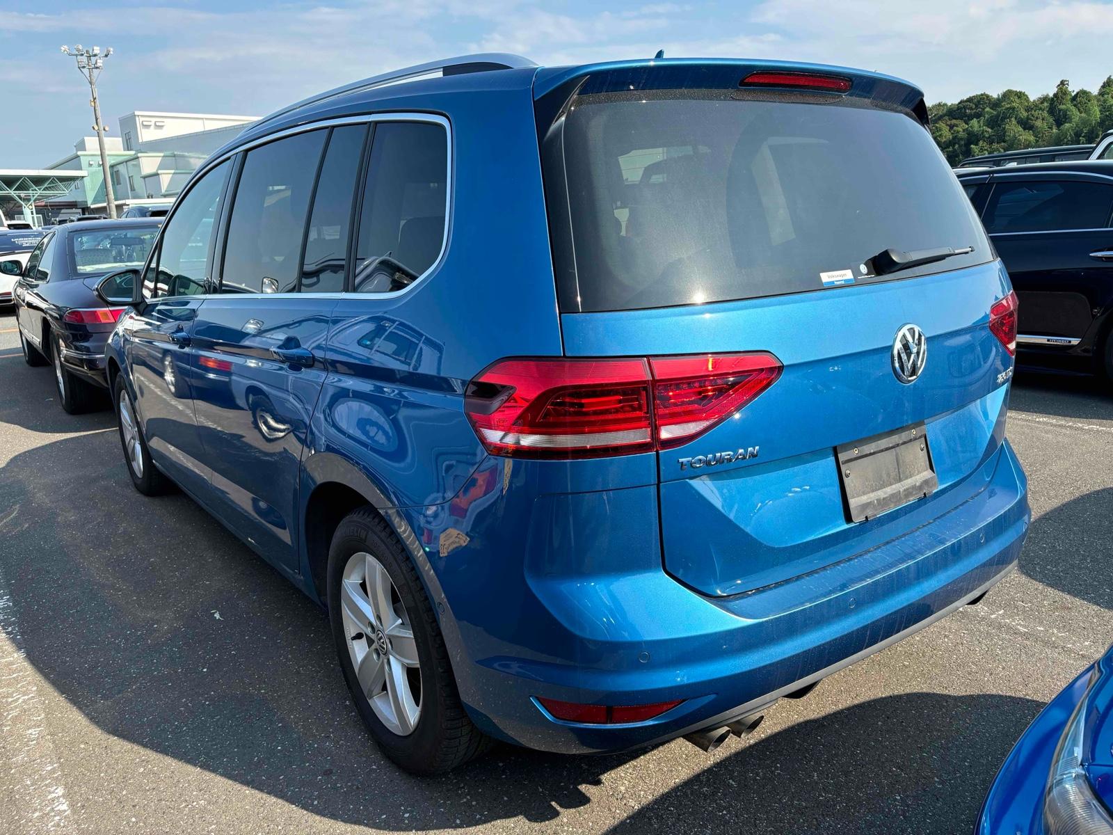 Volkswagen GOLF TOURAN TDI HIGH LINE