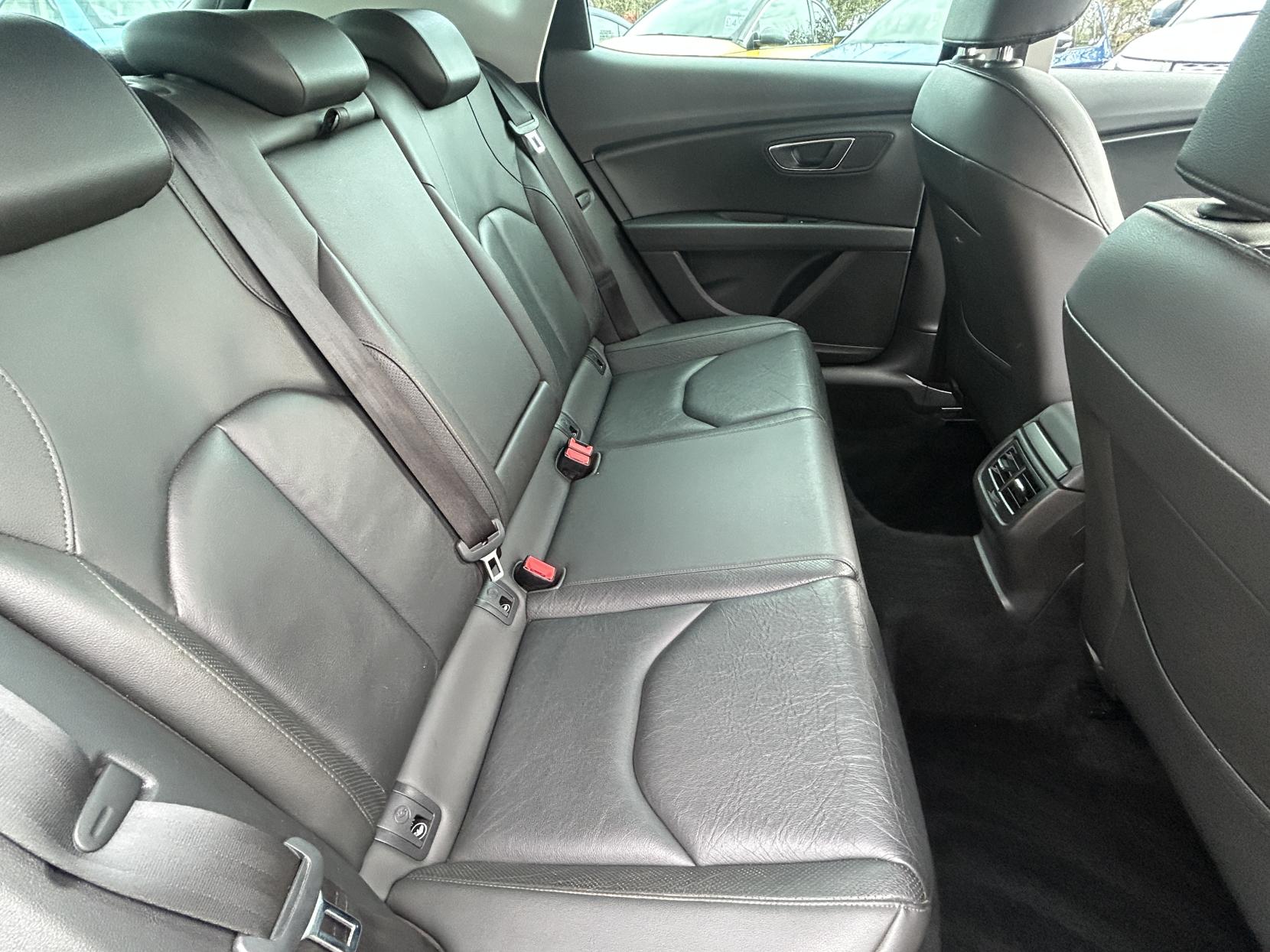 SEAT Leon 2.0 TDI XCELLENCE Technology Hatchback 5dr Diesel Manual Euro 6 (s/s) (150 ps)