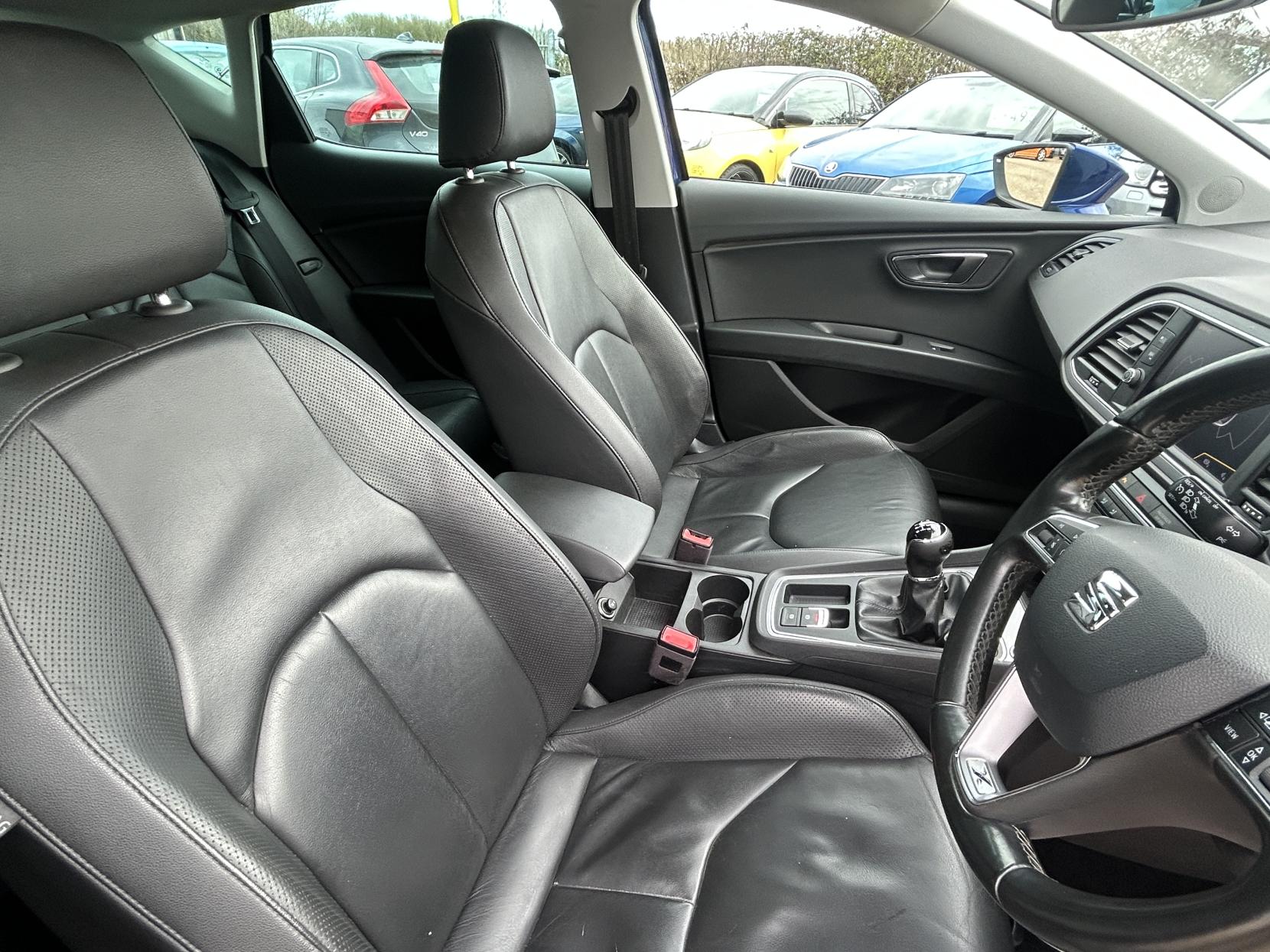 SEAT Leon 2.0 TDI XCELLENCE Technology Hatchback 5dr Diesel Manual Euro 6 (s/s) (150 ps)