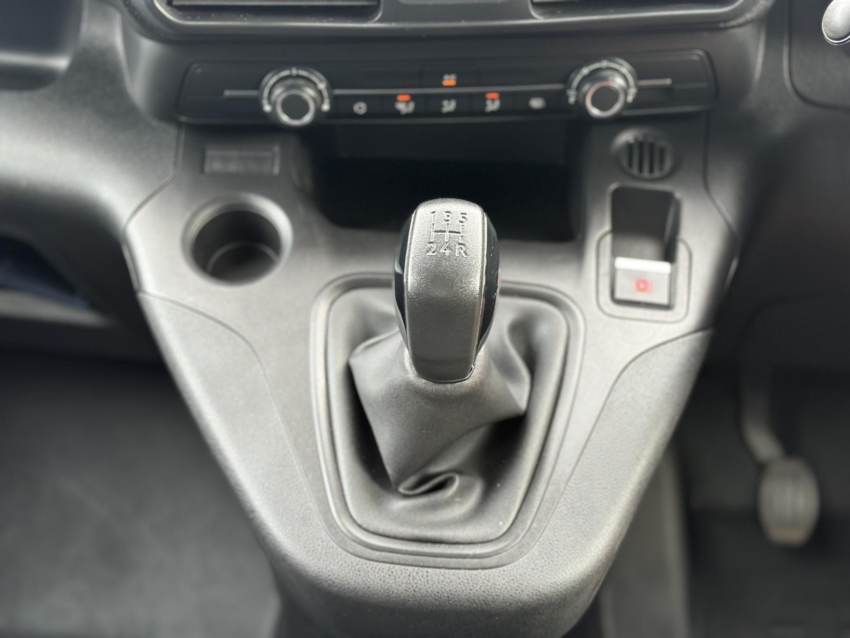 Peugeot Partner 1.5 BlueHDi 650 Professional Standard Panel Van 5dr Diesel Manual SWB Euro 6 (s/s) (75 bhp)