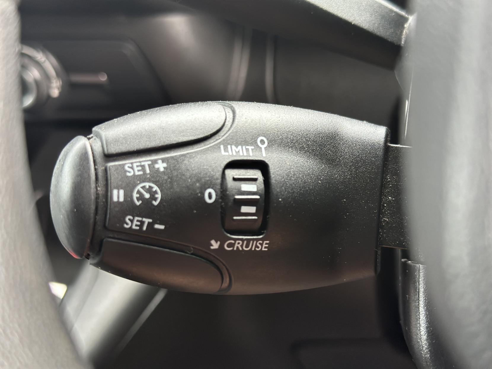 Peugeot Partner 1.5 BlueHDi 650 Professional Standard Panel Van 5dr Diesel Manual SWB Euro 6 (s/s) (75 bhp)