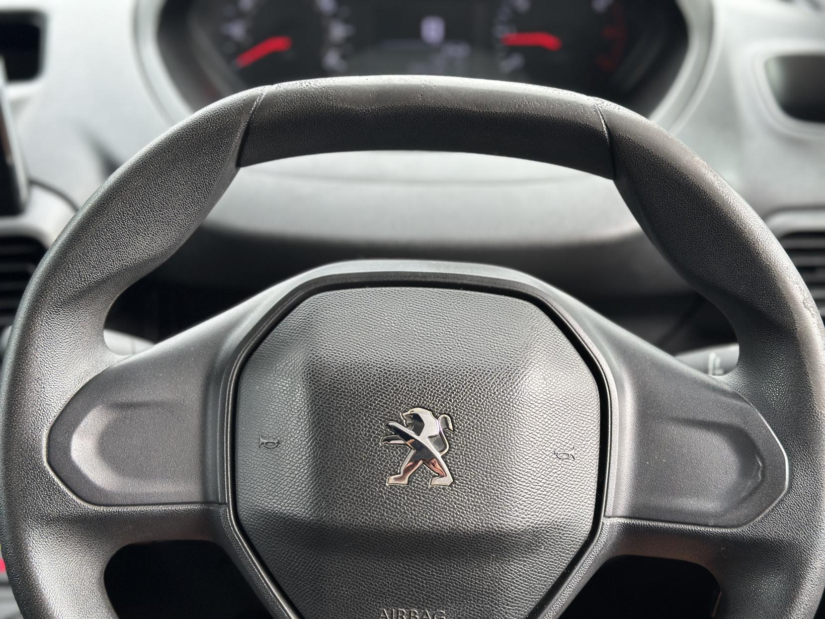 Peugeot Partner 1.5 BlueHDi 650 Professional Standard Panel Van 5dr Diesel Manual SWB Euro 6 (s/s) (75 bhp)