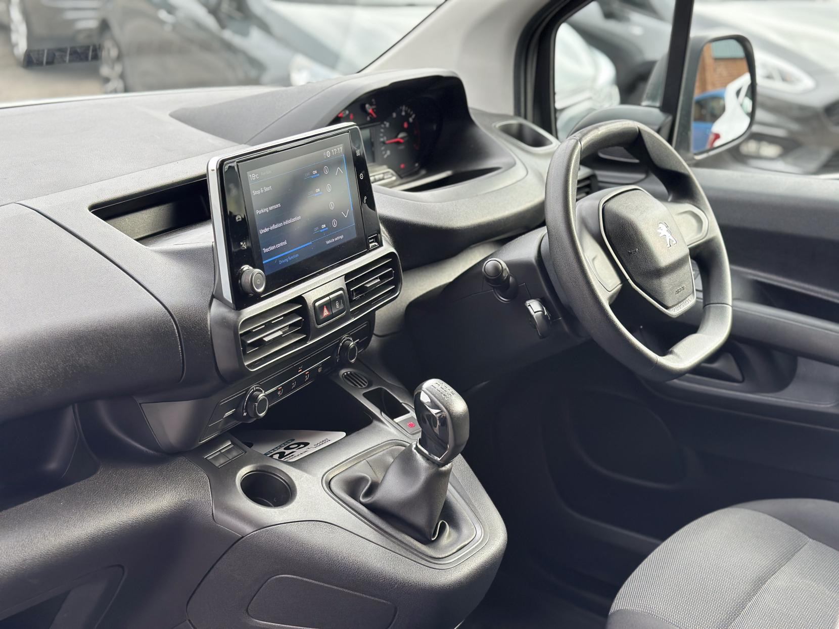 Peugeot Partner 1.5 BlueHDi 650 Professional Standard Panel Van 5dr Diesel Manual SWB Euro 6 (s/s) (75 bhp)