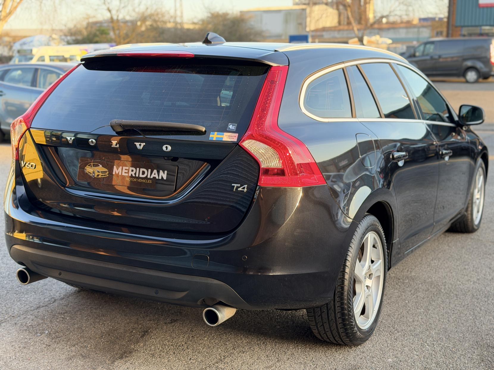 Volvo V60 1.6 T4 SE Lux Nav Estate 5dr Petrol Powershift Euro 5 (180 ps)