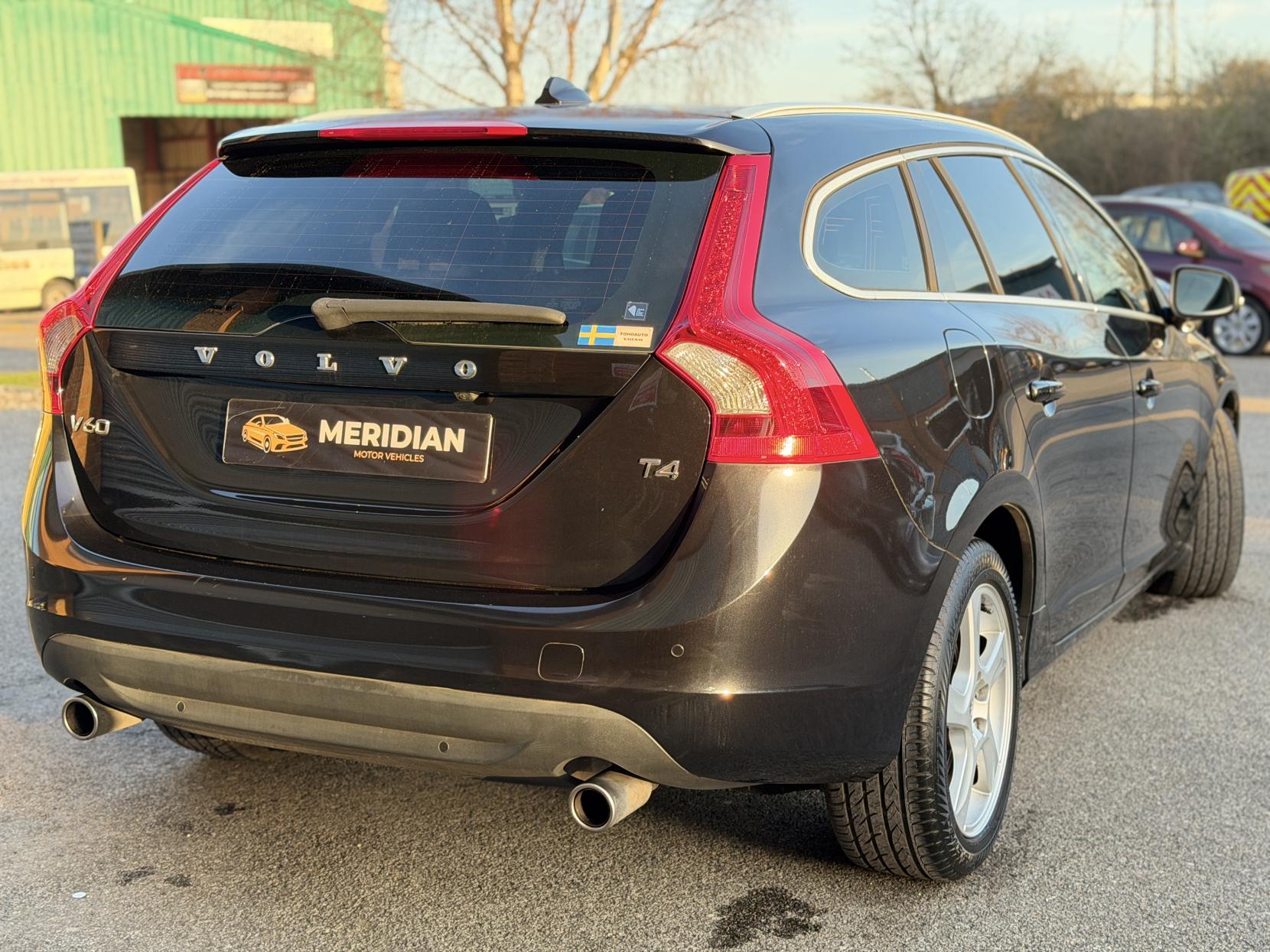 Volvo V60 1.6 T4 SE Lux Nav Estate 5dr Petrol Powershift Euro 5 (180 ps)