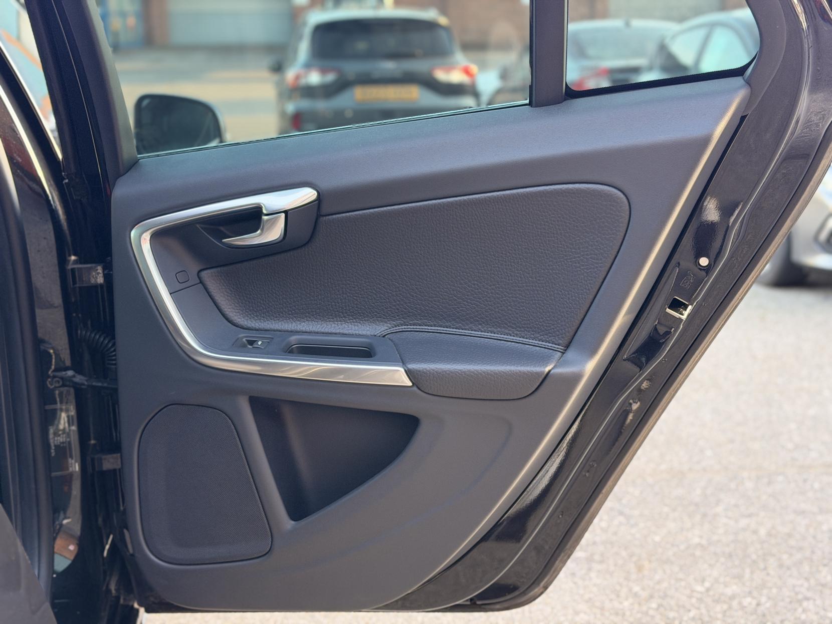 Volvo V60 1.6 T4 SE Lux Nav Estate 5dr Petrol Powershift Euro 5 (180 ps)