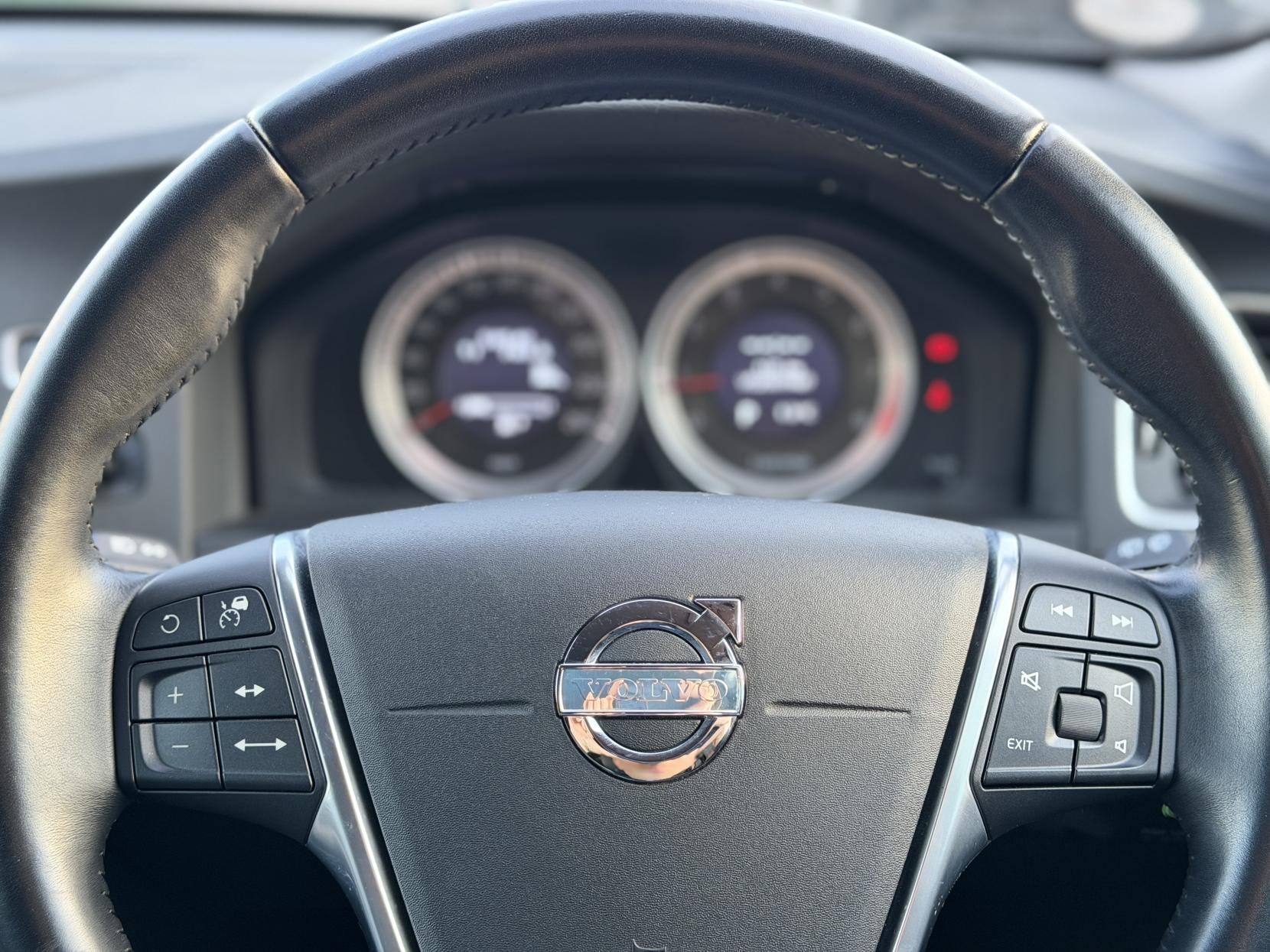 Volvo V60 1.6 T4 SE Lux Nav Estate 5dr Petrol Powershift Euro 5 (180 ps)