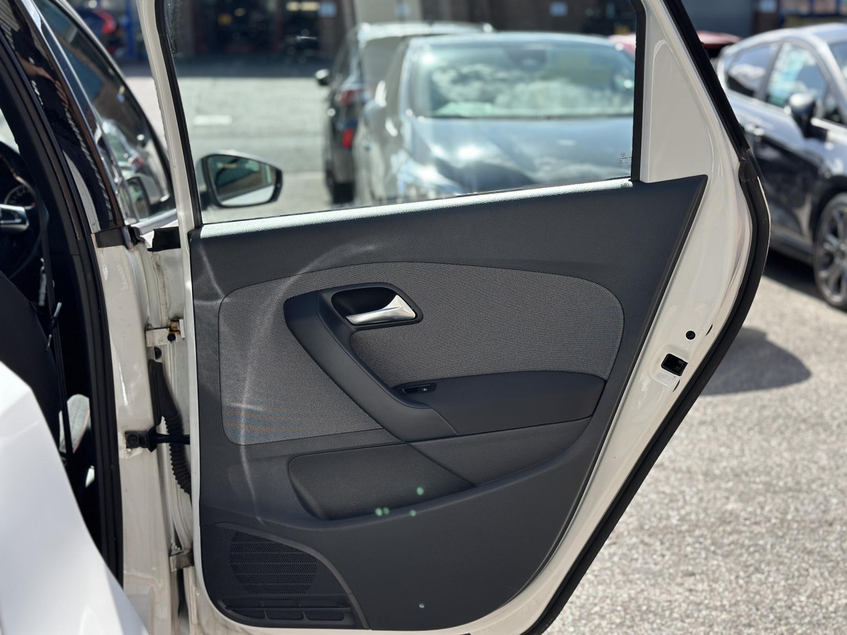 Volkswagen Polo 1.4 TSI GTI Hatchback 5dr Petrol DSG Euro 5 (180 ps)