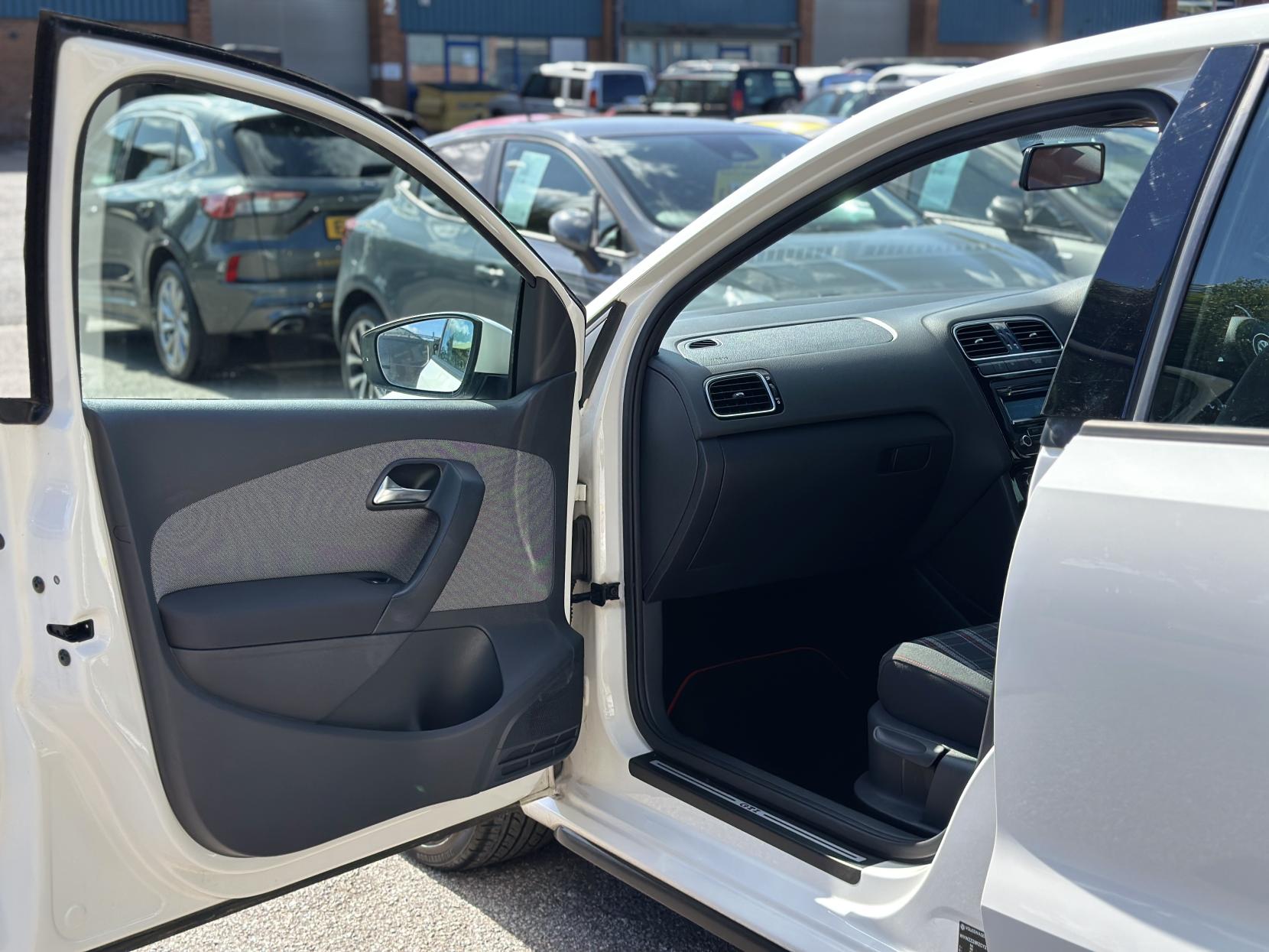 Volkswagen Polo 1.4 TSI GTI Hatchback 5dr Petrol DSG Euro 5 (180 ps)