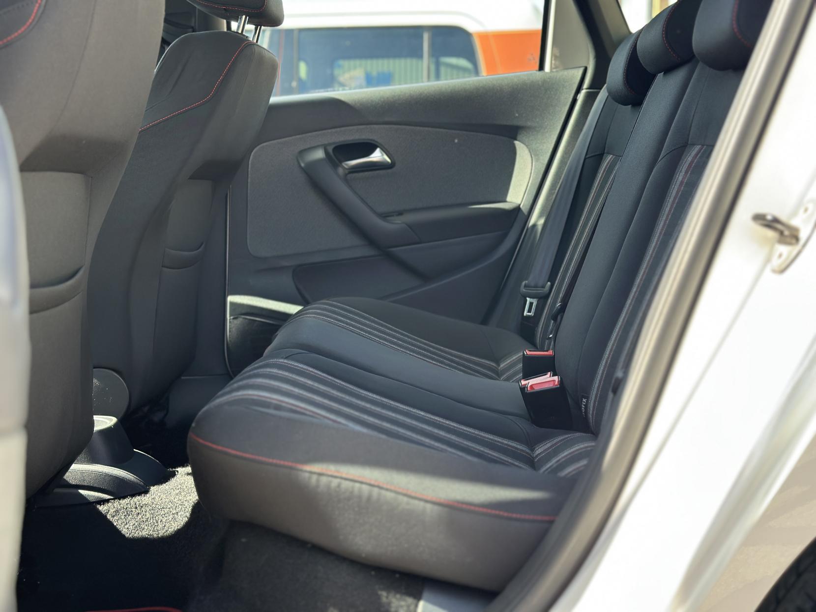 Volkswagen Polo 1.4 TSI GTI Hatchback 5dr Petrol DSG Euro 5 (180 ps)